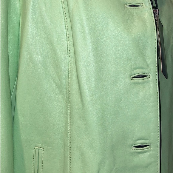 Beautiful leather jacket - Picture 2 of 7